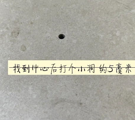 天元瓷砖空鼓维修公司专业解答在瓷砖铺贴过程中，如果砂料搅拌不均匀，将会带来以下问题